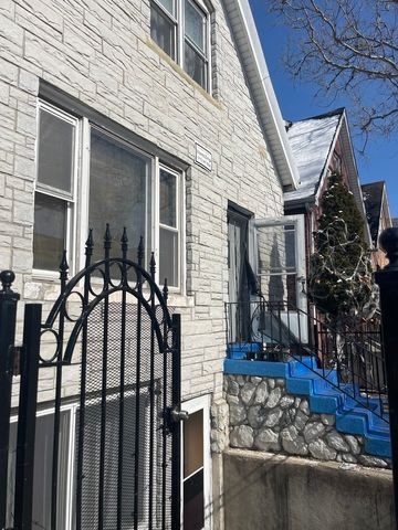 $300,000 | 2658 West 24th Place | South Lawndale