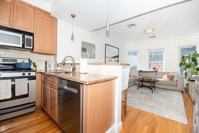 $3,200 | 19 Knowlton Street, Unit 2 | South Boston