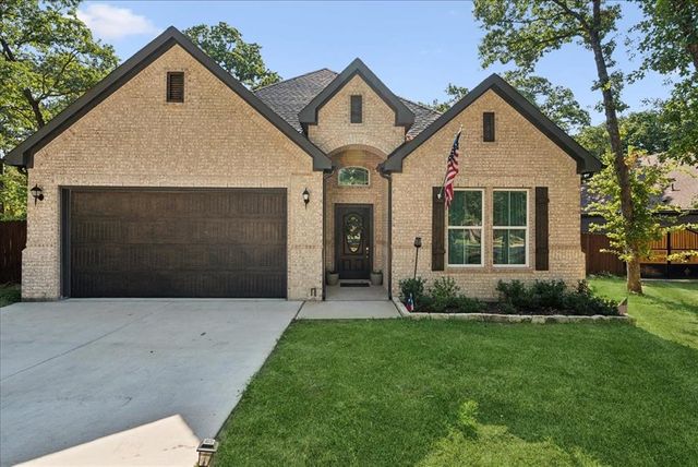 $439,990 | 207 Richard Lane | Northwest Fort Worth