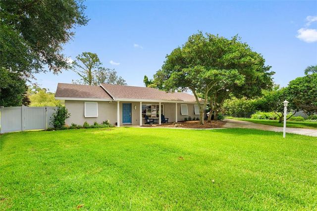 $414,900 | 27 Lake Link Drive Southeast | Winter Haven