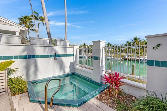 $679,900 | 7036 Harbor Village Drive | Duck Key