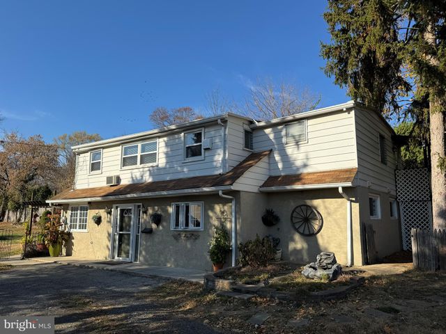 $3,500 | 713 Bethlehem Pike | Springfield Township - Montgomery County