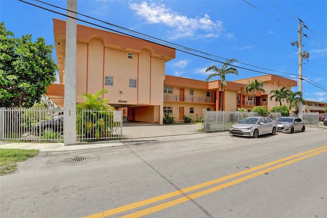 $290,000 | 1100 West 35th Street, Unit 29 | Hialeah