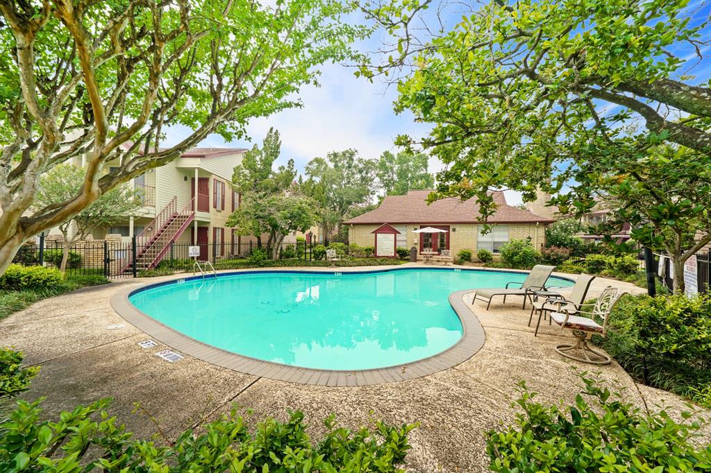 Complex pool is very well-maintained and great for entertaining.
