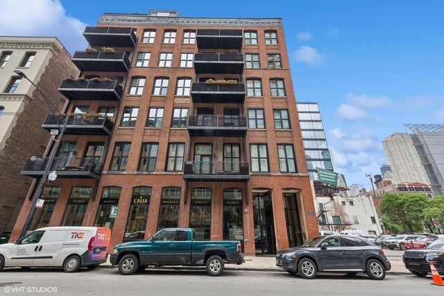 $640,000 | 154 West Hubbard Street, Unit 204 | River North