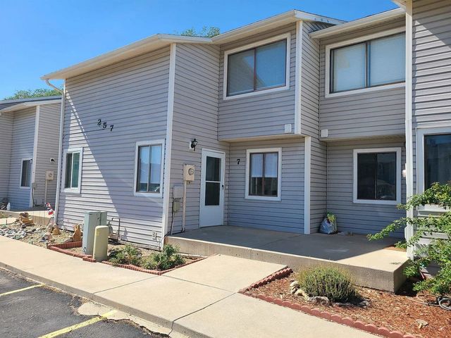 $270,000 | 257 Beacon Court, Unit 7 | Village Nine