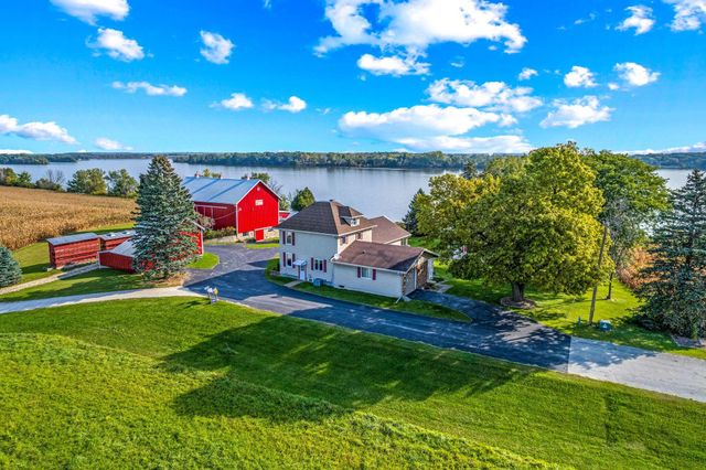 $1,649,900 | N4554 Lakeview Road | Hustisford Town