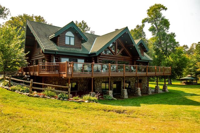 $1,350,000 | 15945 County Road 16 Northwest | Millerville Township - Douglas County