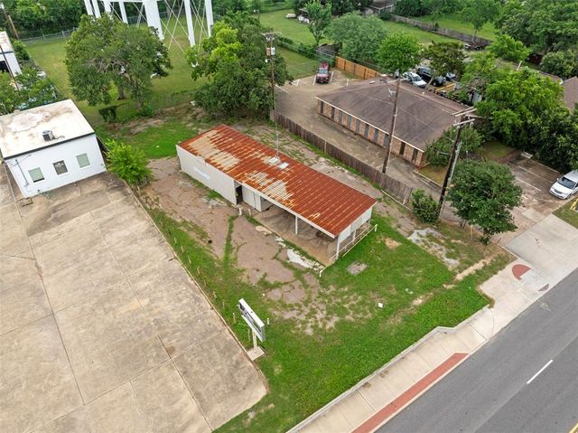 $350,000 | 3703 South College Avenue | Bryan