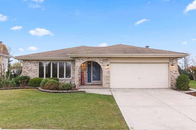 $395,000 | 8429 Rob Roy Drive | Golfview