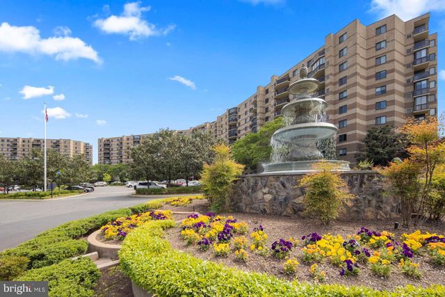 $2,300 | 8350 Greensboro Drive, Unit 602 | The Rotonda