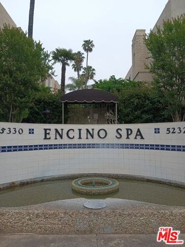 $675,000 | 5330 Lindley Avenue, Unit 305 | Encino