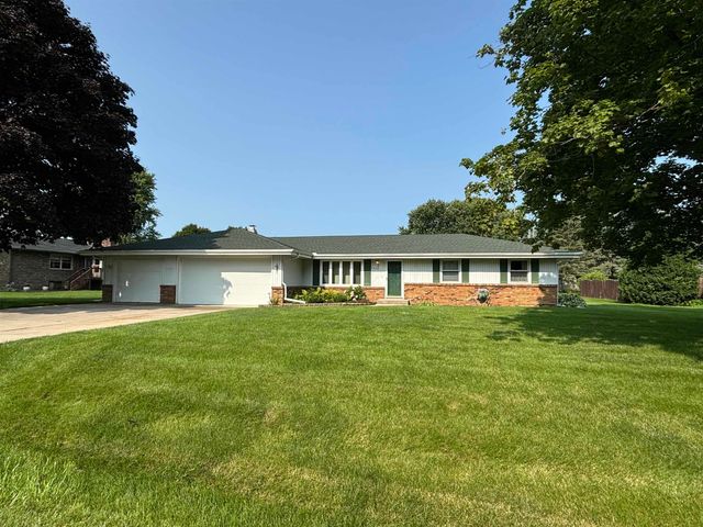 $249,900 | 7544 La Maine Drive | Owen Township - Winnebago County