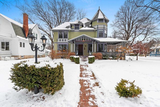 $499,900 | 745 South Quincy Street | Astor