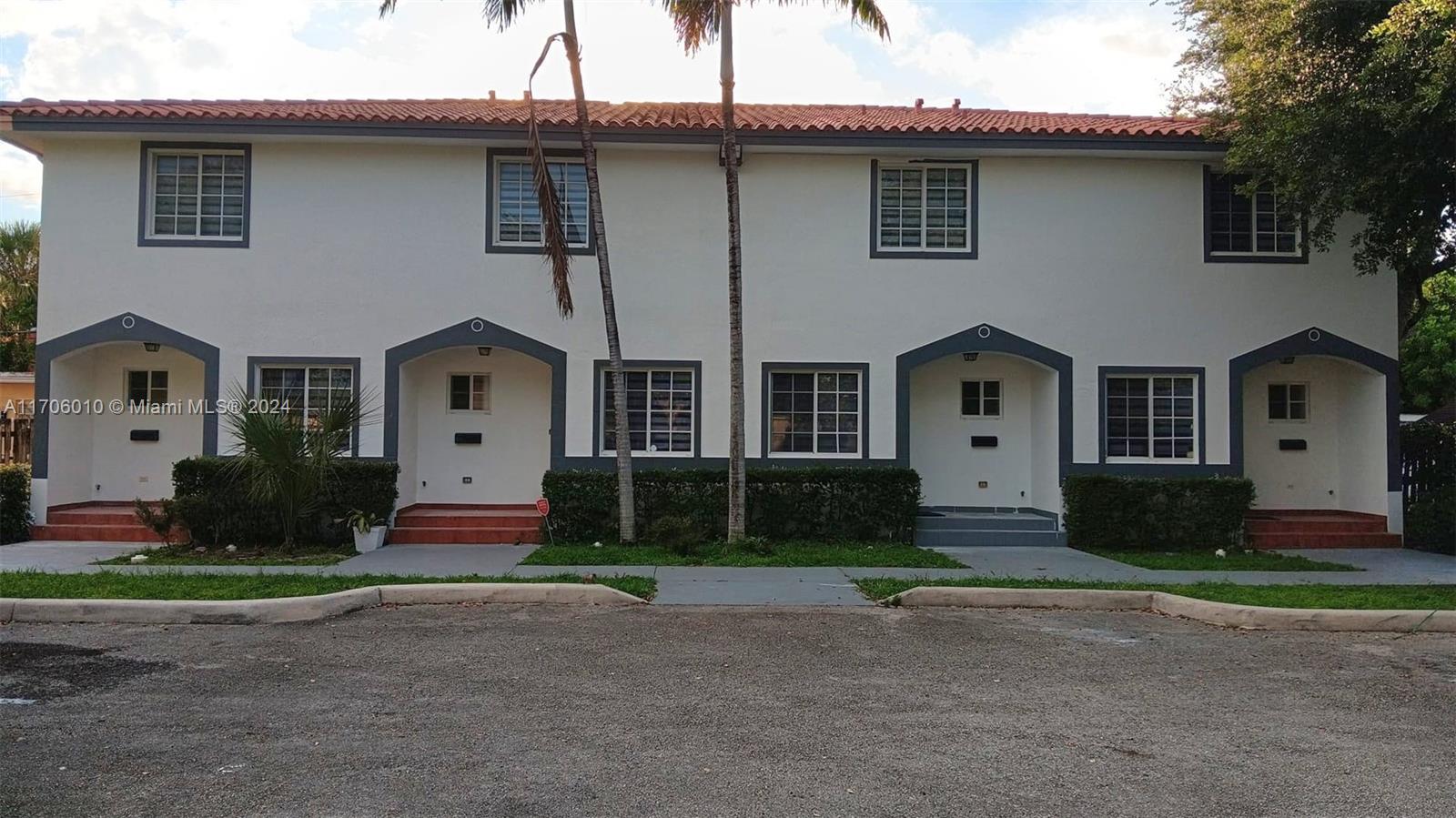 a front view of house with yard