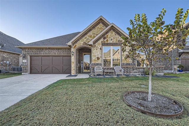 $420,000 | 4520 Sunflower Drive | Mansfield