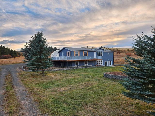 $699,000 | 1095 East Rock Creek Road