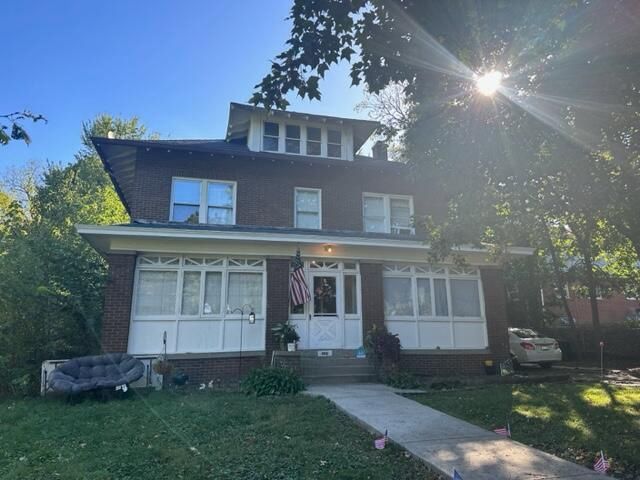 $399,700 | 139 South Grand Avenue | College Avenue