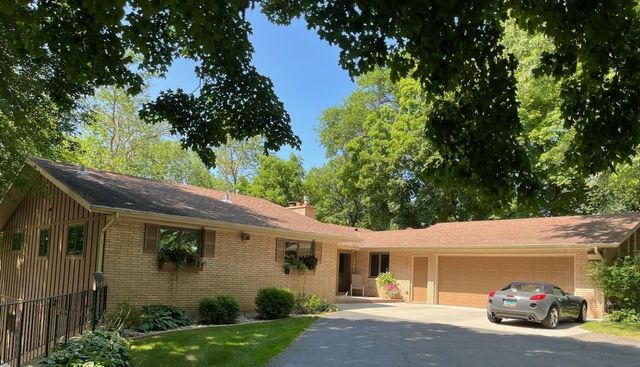 $1,895,000 | 1362 South Shore Drive | Detroit Lakes