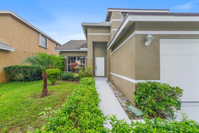 $519,000 | 133 Heatherwood Drive | Royal Palm Beach