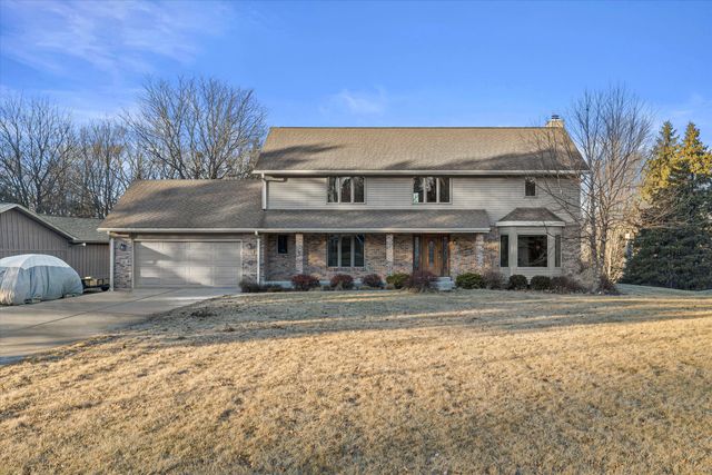 $584,900 | 11350 West Cold Spring Road | Greenfield