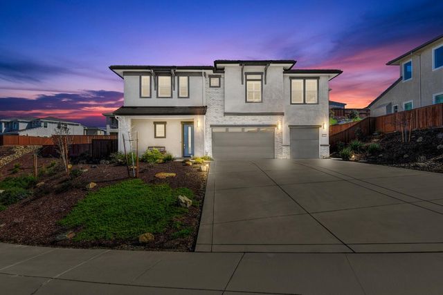 $1,298,000 | 5011 Murieta Place | Serrano