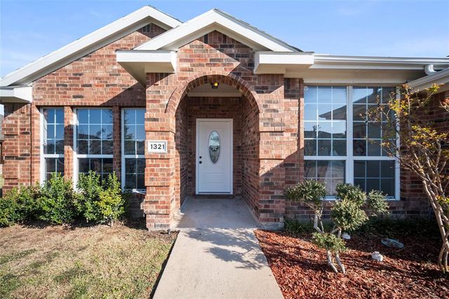 $355,000 | 1321 Highspire Drive | Forney