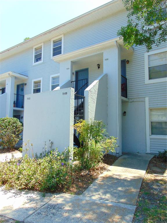 a front view of house with yard