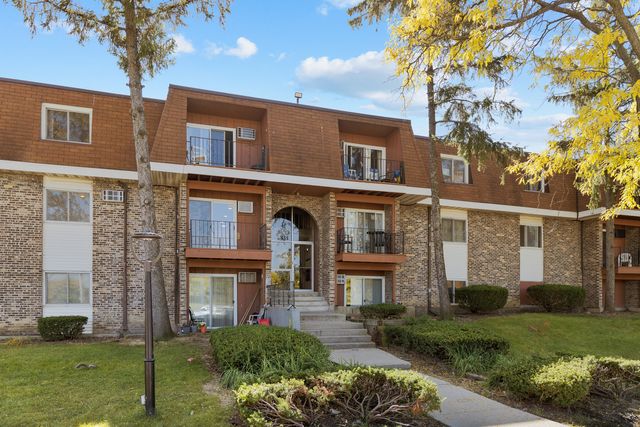 $198,000 | 555 Heritage Drive, Unit 216 | Hoffman Estates