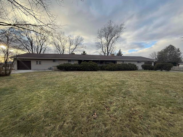 $380,000 | 637 North Wright Road | Janesville