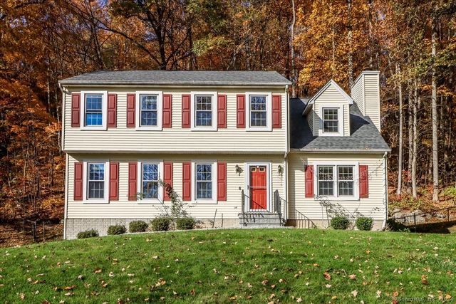 $523,900 | 11 Concord Way | New Milford