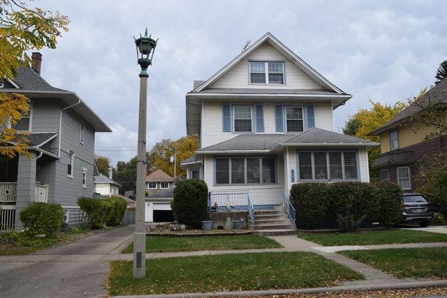 $396,000 | 817 South Scoville Avenue | Oak Park