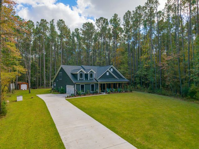 $949,900 | 112 Canewood Lane