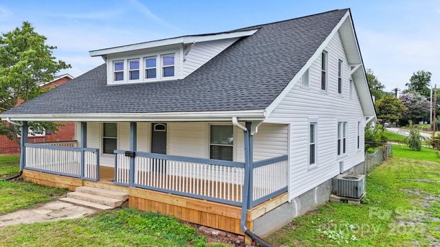 $269,900 | 106 Virginia Street Southwest | Lenoir