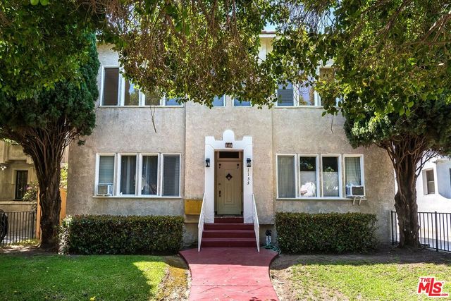 $1,650,000 | 1155 South Hayworth Avenue | Beverly Center-Miracle Mile