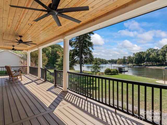 $2,500,000 | 8566 Birchwood Lane | Lake Norman of Catawba