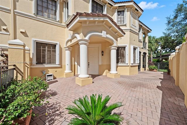 $640,000 | 1634 Passion Vine Circle, Unit 312 | Weston Town Center