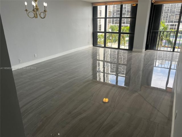 $4,500 | 1925 Brickell Avenue, Unit 506 | Brickell Place