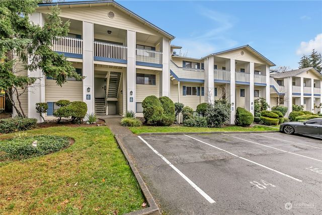 $249,950 | 12906 8th Avenue West, Unit E102 | Paine Field-Lake Stickney