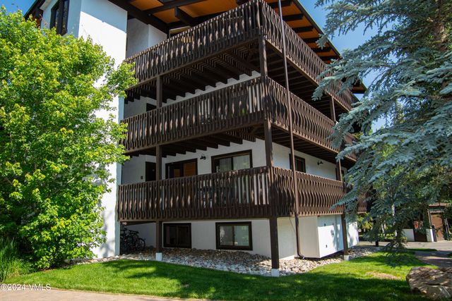 $1,150,000 | 4605 Meadow Drive, Unit 12 | Vail