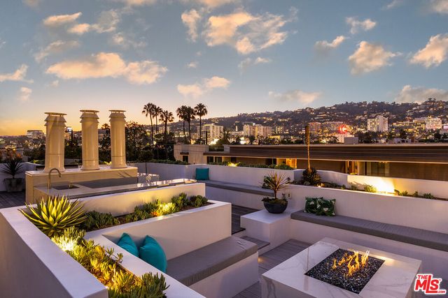 $2,349,000 | 851 North Kings Road, Unit PH301 | West Hollywood Vicinity