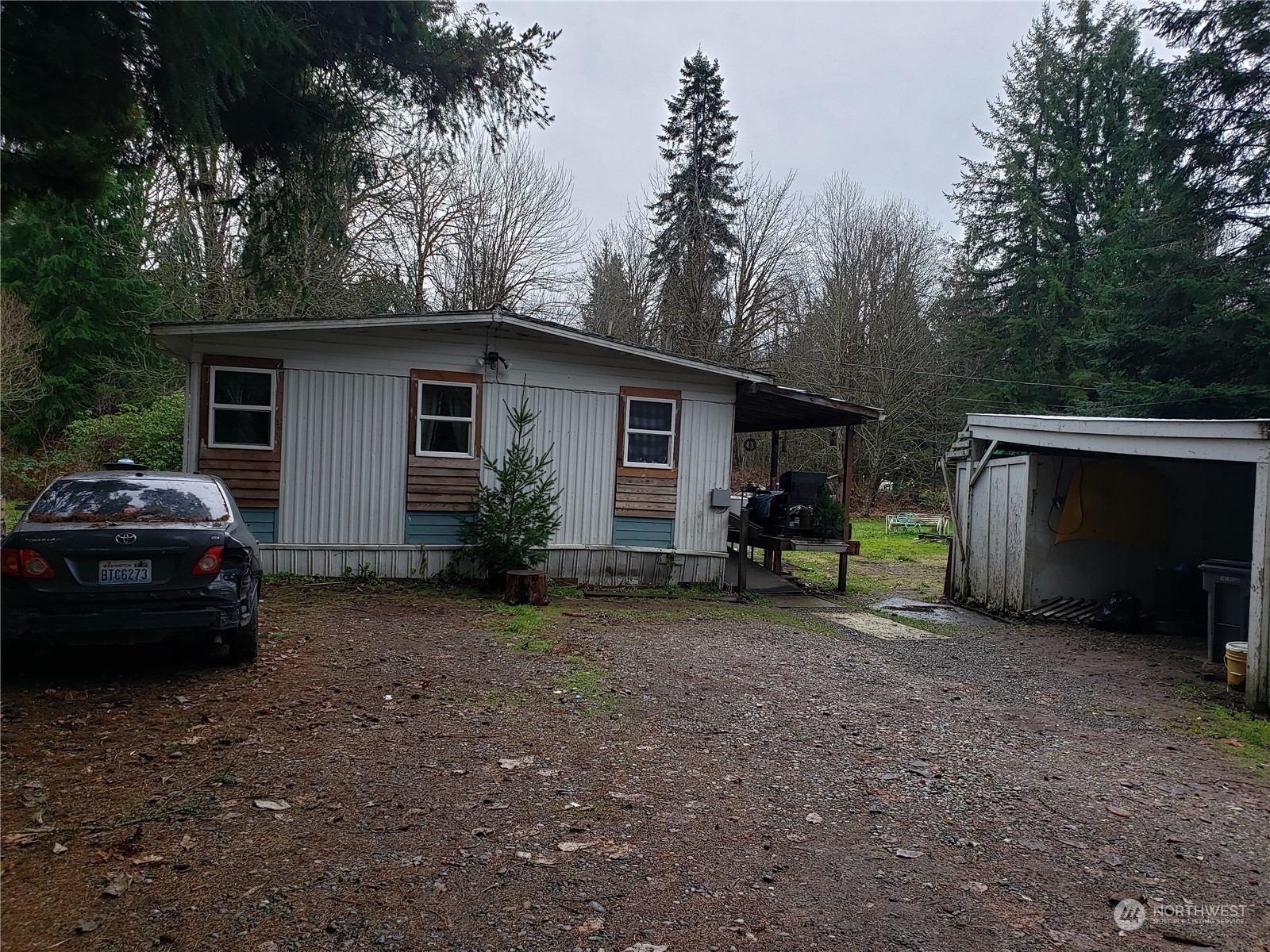 a view of a car garage