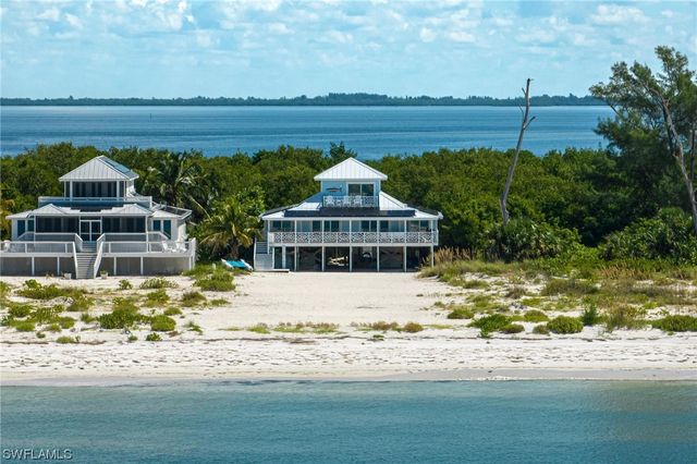 $1,995,000 | 12637 South Banks Drive | Upper Captiva