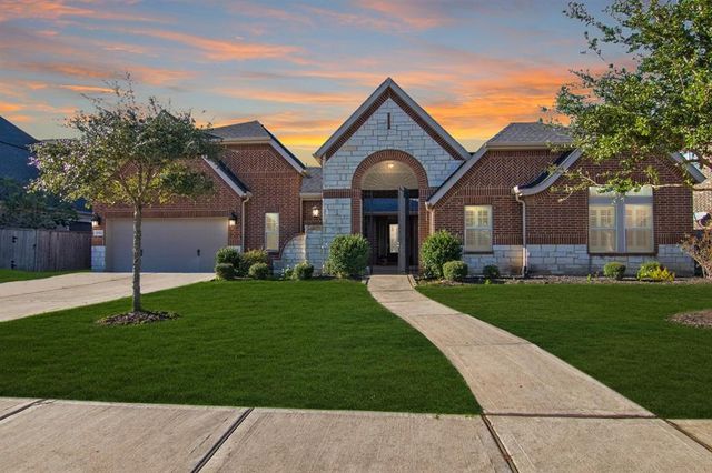 $749,000 | 1912 Jillian Terrace | Friendswood