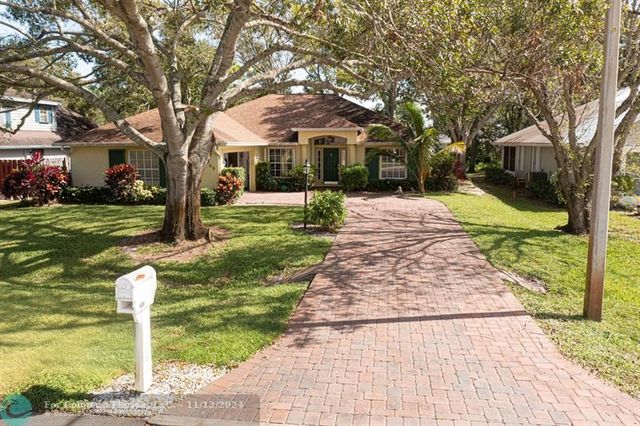 $388,000 | 768 24th Square | Vero Beach South