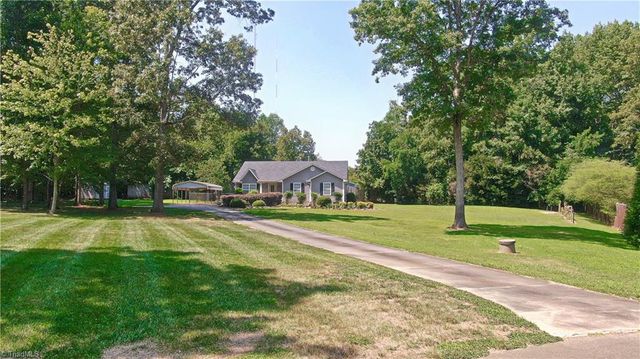 $399,900 | 4201 Holly Grove Court | Randleman Township - Randolph County