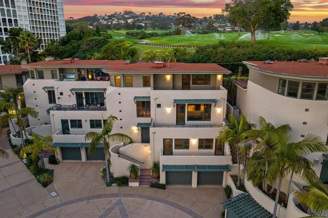 $3,495,000 | 7139 Fay Avenue | La Jolla