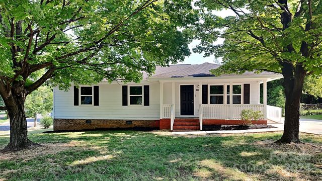 $359,900 | 1020 Fontana Avenue | Greenville