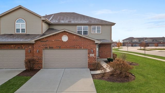 $429,999 | 9351 Parkwood Lane | Tinley Park