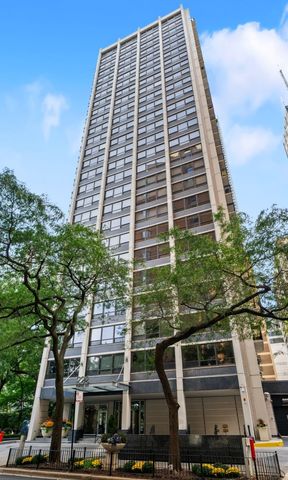 $329,900 | 222 East Pearson Street, Unit 504 | Near North Side